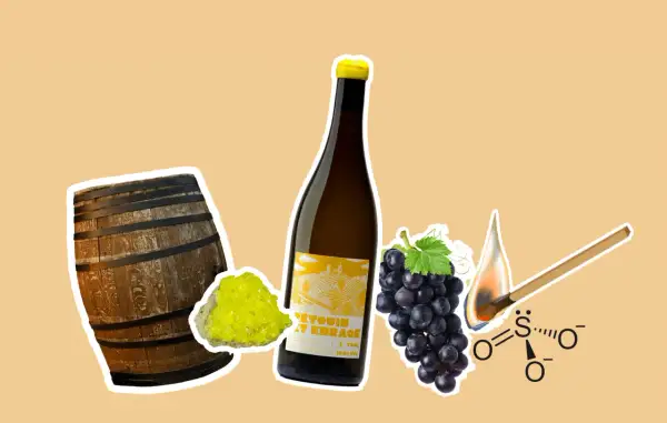 Tonnelier, raisin, bouteille de vin, cristal jaune et formule chimique de sulfites. Le vin et les sulfites, une histoire de conservation.